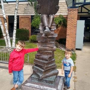 Meet your Posher, Laura